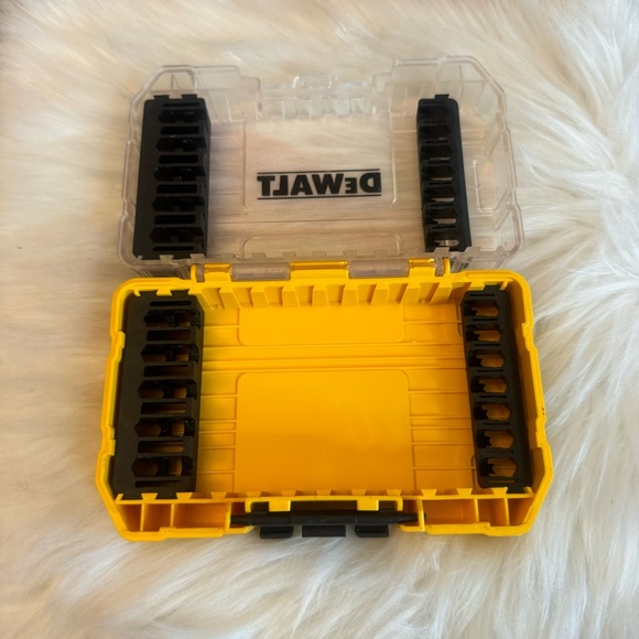 Dewalt Multi Surface Accessory Storage Case Yellow 6 in x 3.5 in - Picture 4 of 8